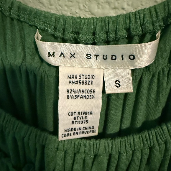 Max Studio Green Ruched Blouse - Picture 2 of 3